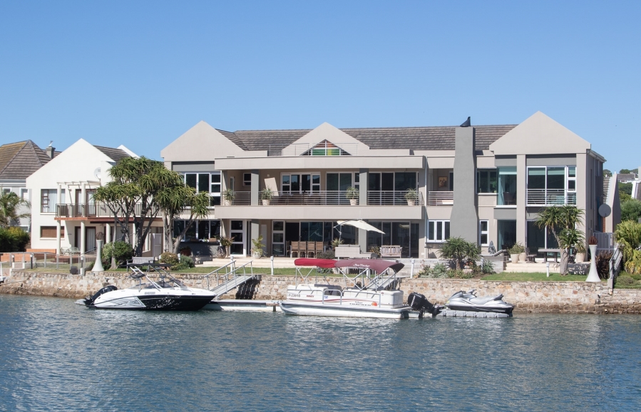 5 Bedroom Property for Sale in Royal Alfred Marina Eastern Cape